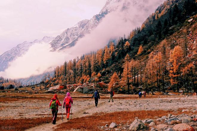 穿毕徒步地理手册：沉浸式穿越神山秘境冰球突破游戏此生必走！收好四姑娘山长(图9)